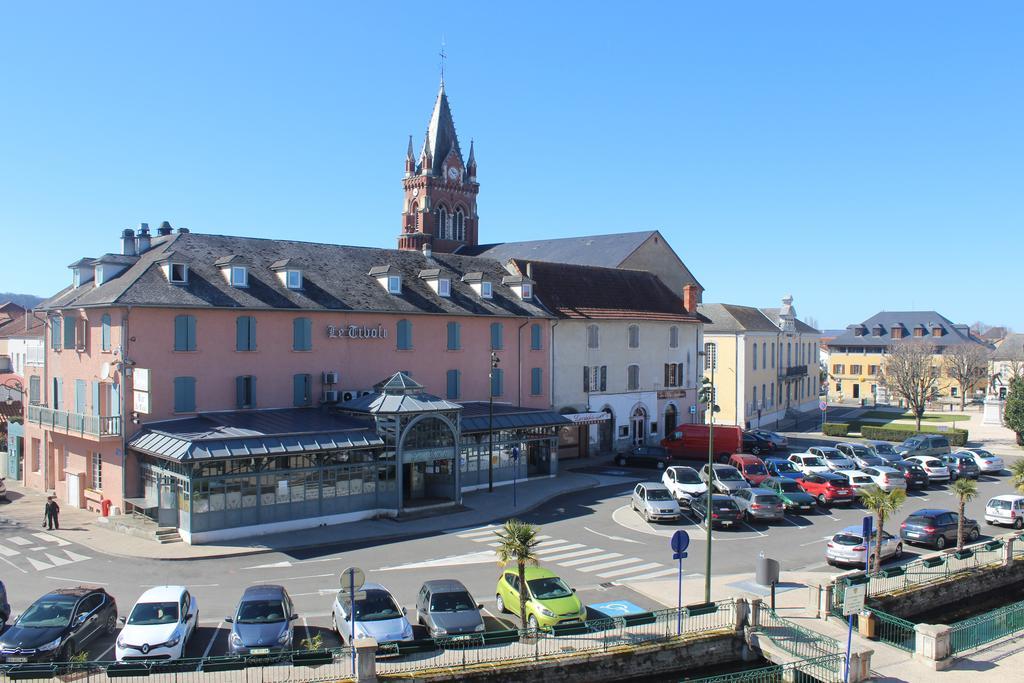Hôtel Le Tivoli Vic-en-Bigorre Esterno foto