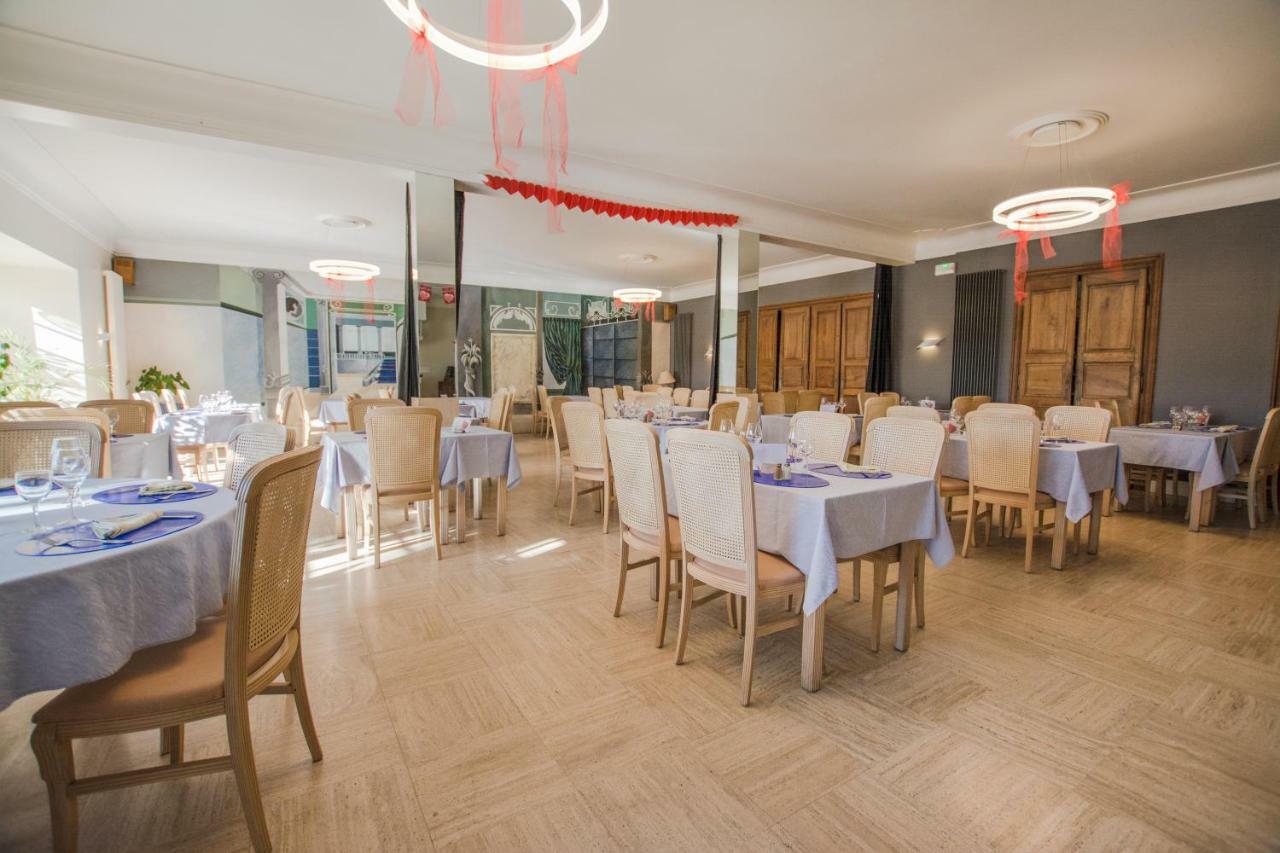 Hôtel Le Tivoli Vic-en-Bigorre Esterno foto